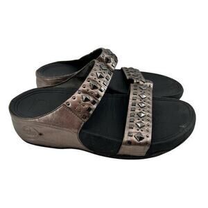 Fitflop pewter studded double strap slip on blingy sandal style 477-054 size 5